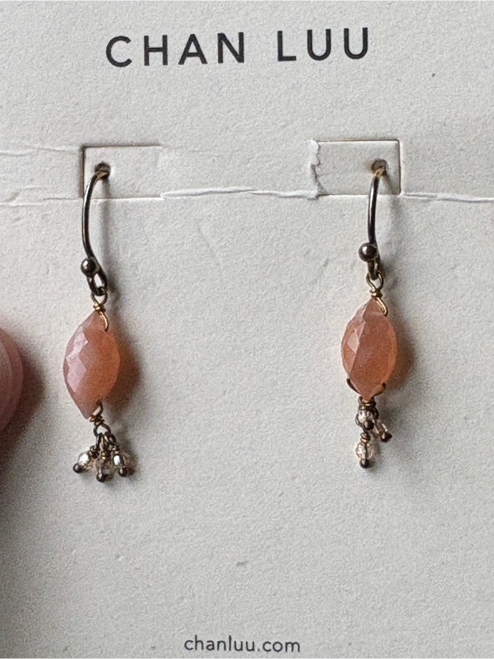 Chan Luu 925 NWT Vermeil Peach Moonstone Bead Drop Dangle Hook On Earrings 1.6g - Picture 4 of 13